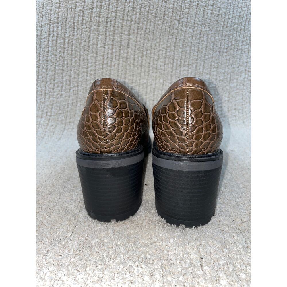 ZODIAC Gemma Loafer Brown Alligator women's 9.5 Lug Sole Chunk Heel Gold Buckle - Picture 6 of 9